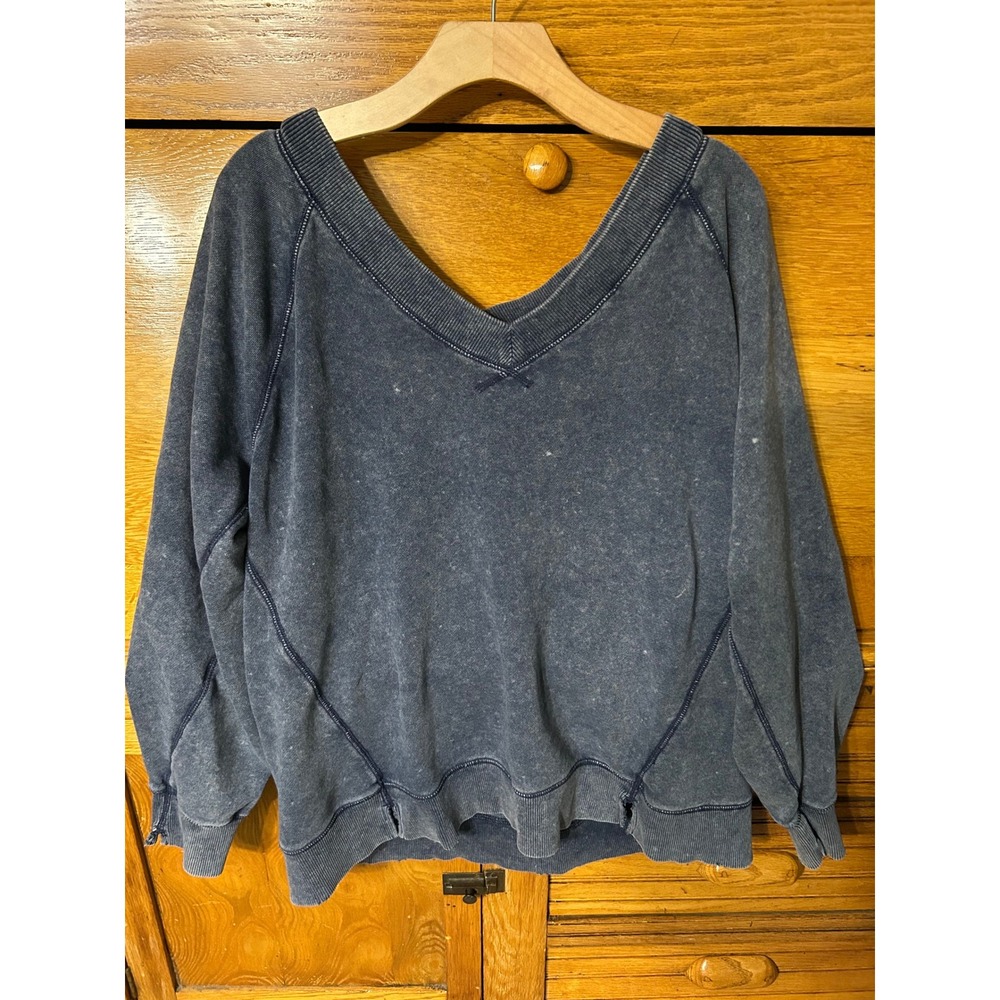 Aerie Grunge Streetwear Acid Wash V-Neck Sweatshirt Navy Top Pullover Size Med